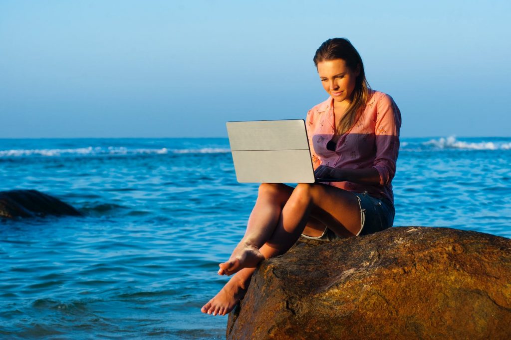 Top 10 Devices for Traveling Freelance Tech Writers